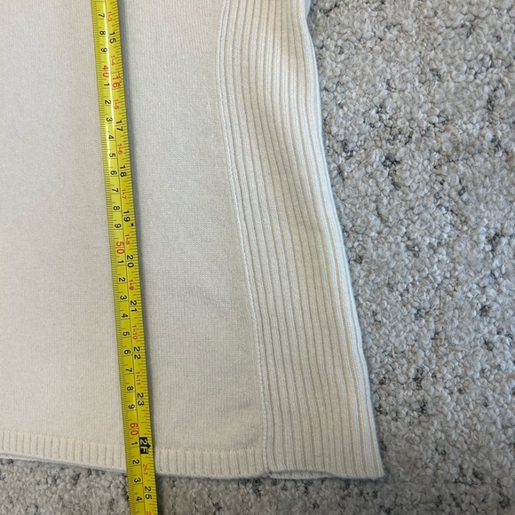 Etcetera L cashmere/wool blend Cream Sleeveless mock neck in new condition - Picture 9 of 9